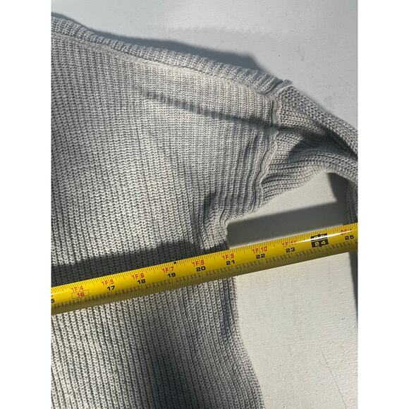 Abercrombie & Fitch Gray Ribbed Knit V-Neck Sweater Size Small Cozy - Picture 8 of 12
